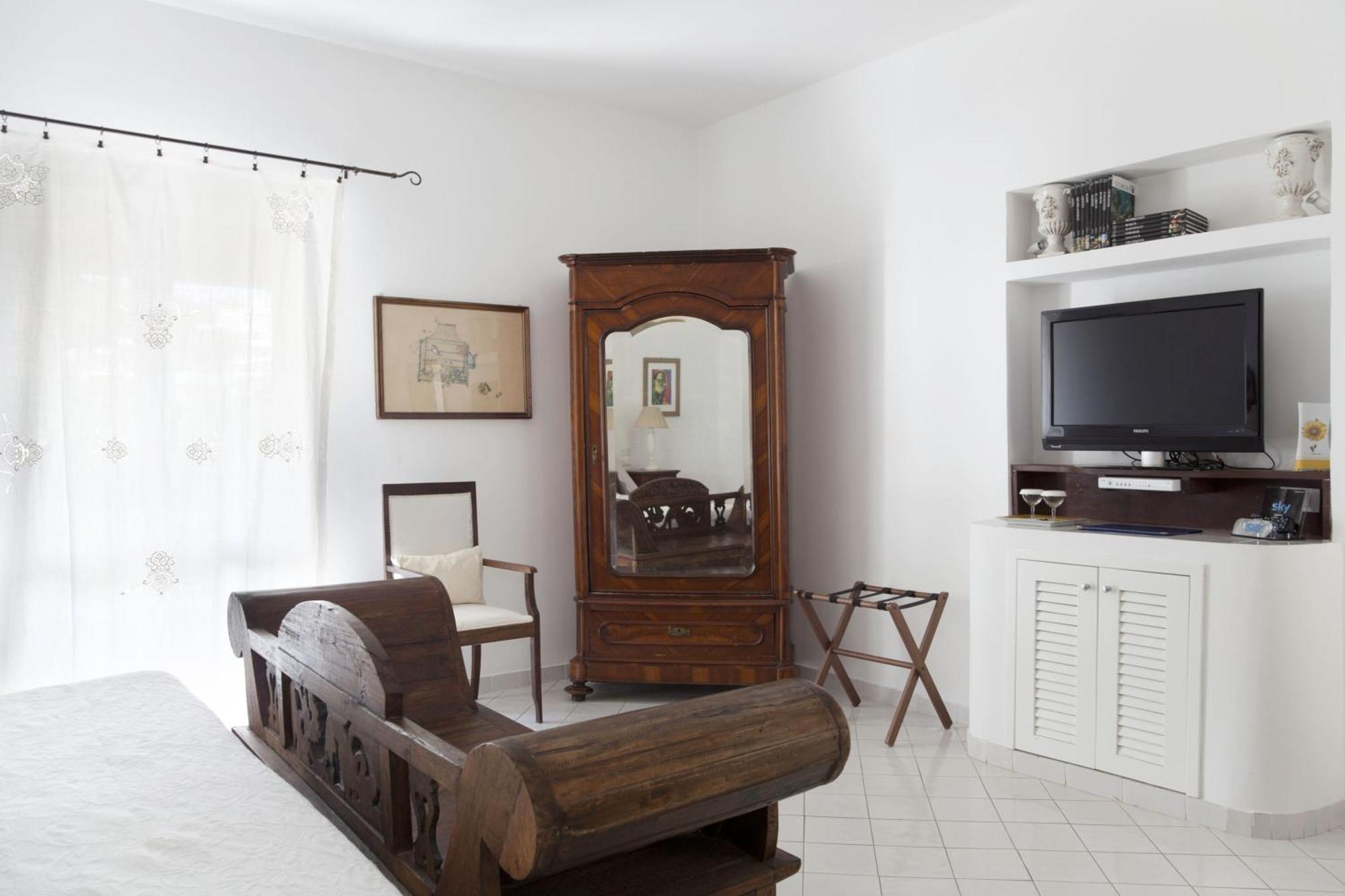Hotel Lisca Bianca 4*