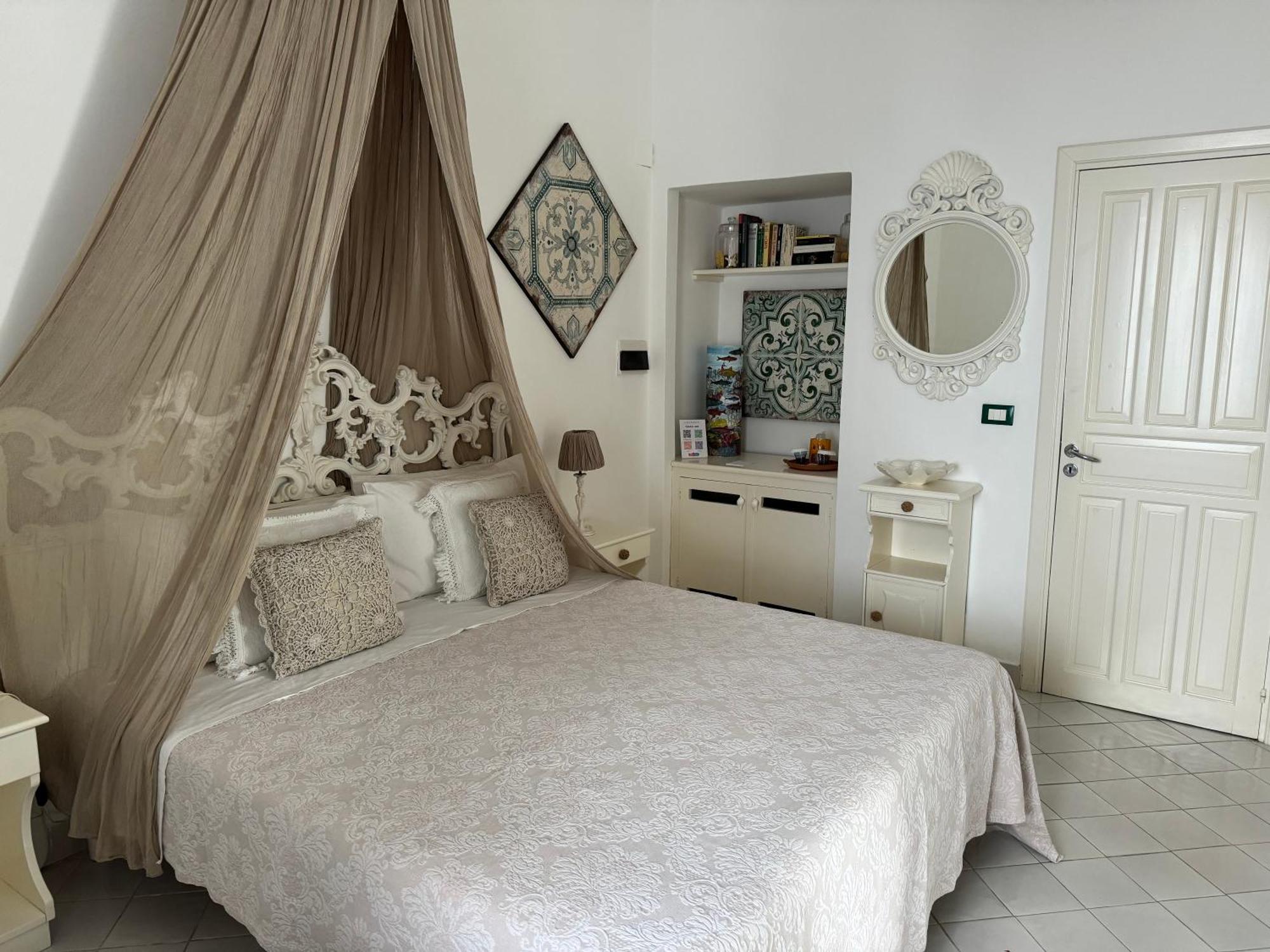Hotel Lisca Bianca 4*