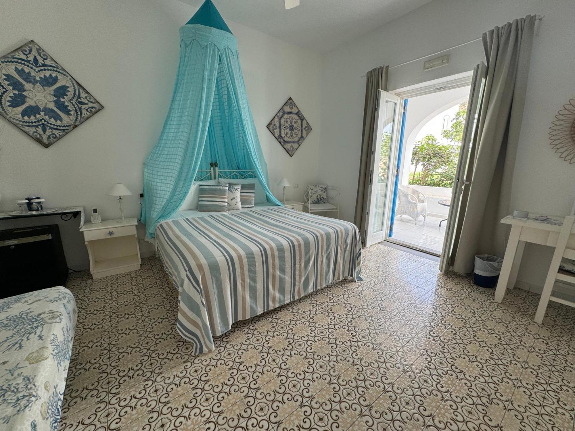 Lisca Bianca Hotel 4*